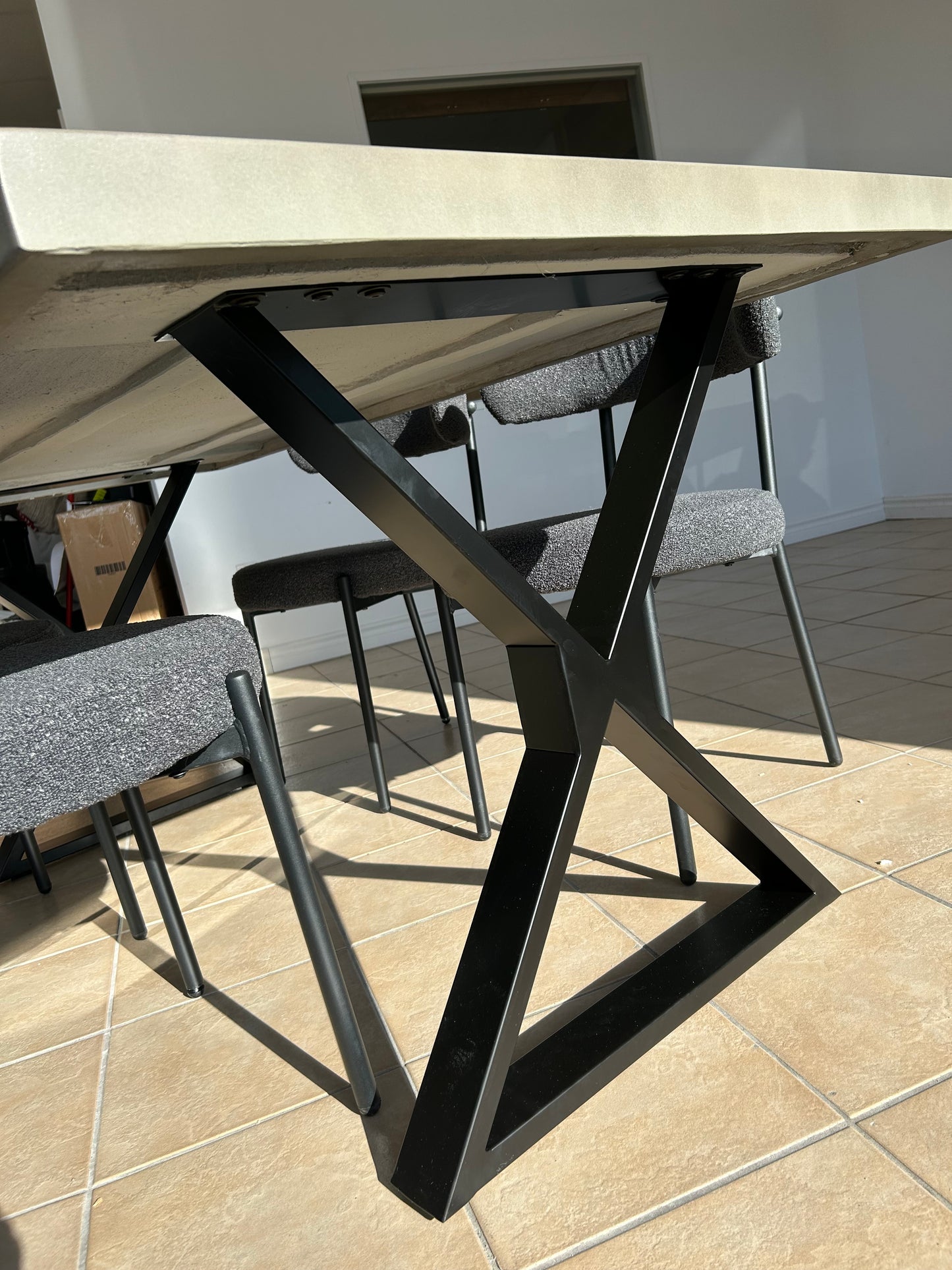 NEUF Table de Cuisine en Vrai Béton avec 4 Chaises