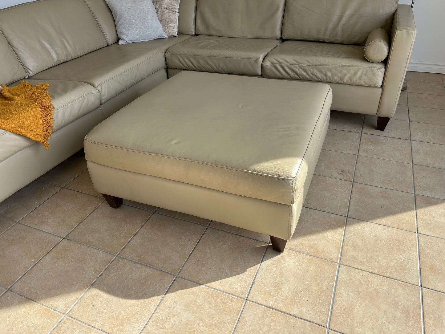 Sectionnel en Cuir Véritable Beige