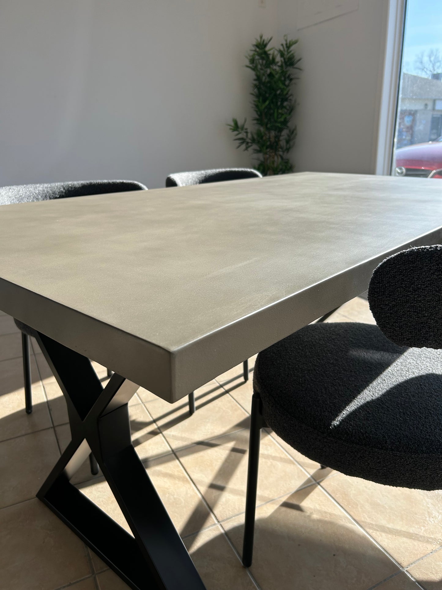 NEUF Table de Cuisine en Vrai Béton avec 4 Chaises