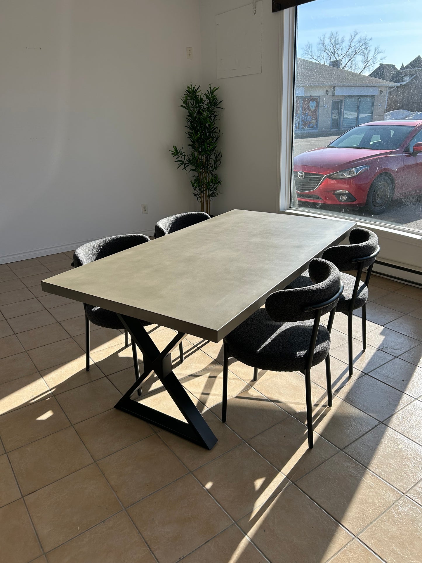 NEUF Table de Cuisine en Vrai Béton avec 4 Chaises