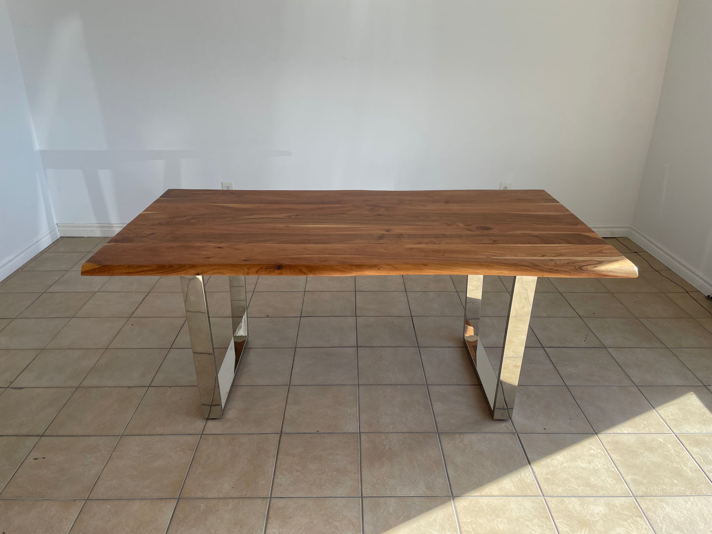 Table de cuisine en Acacia